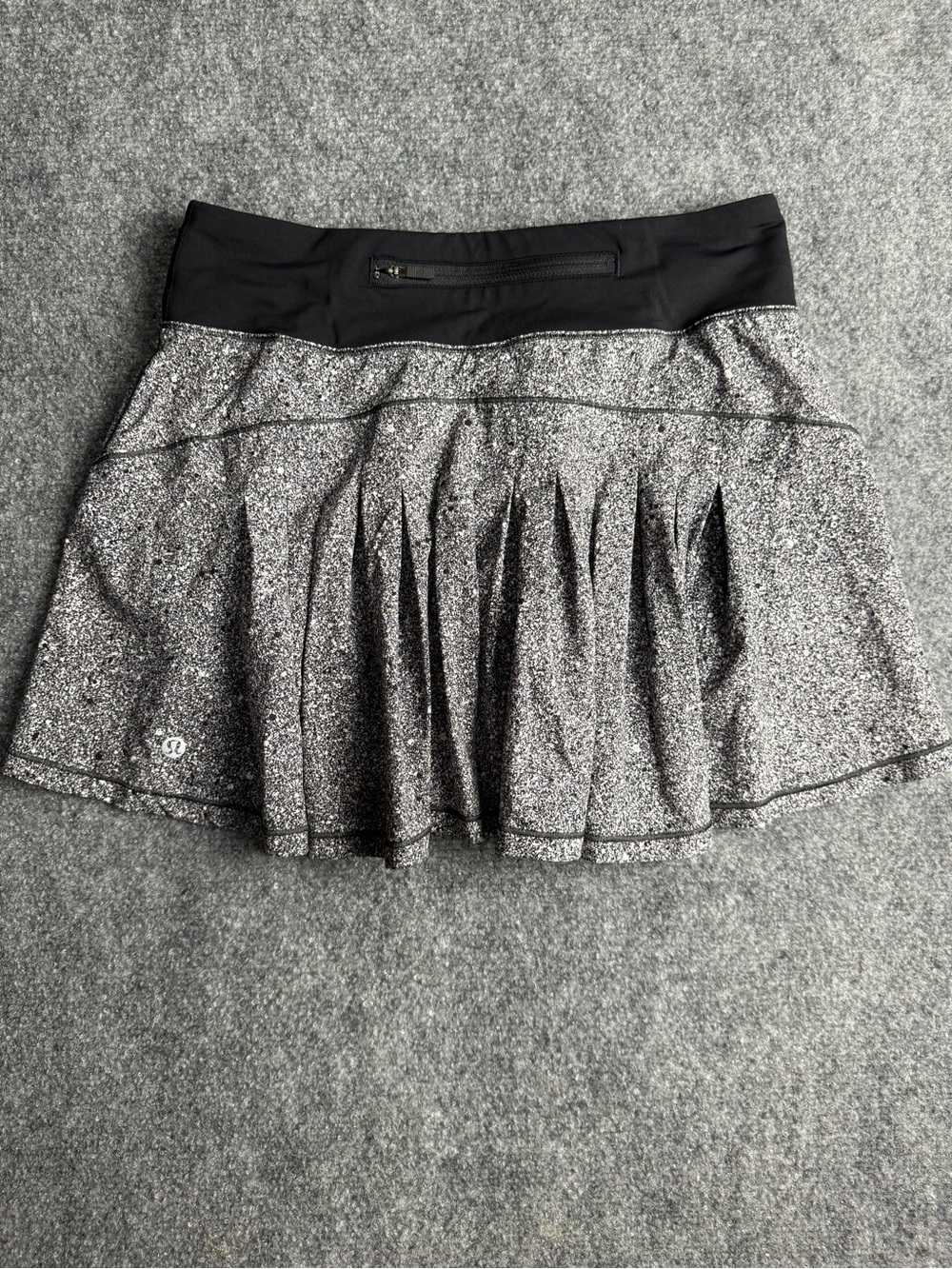 Lululemon 4 tall Circuit Breaker Skirt II Luminesce Splatter White Black Print